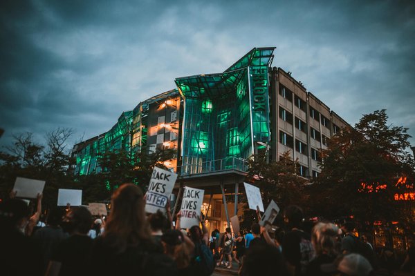 Revolutionäre Strategien zur Förderung der taktischen Flexibilität im Fußball: Erfolgreiche Spielsysteme für jede Herausforderung